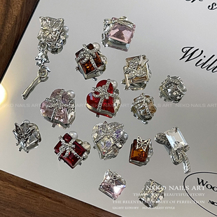 NEKO NK「圣诞礼盒钻」蝴蝶结绑带礼物夹子 锆石爪钻镶嵌美甲饰品