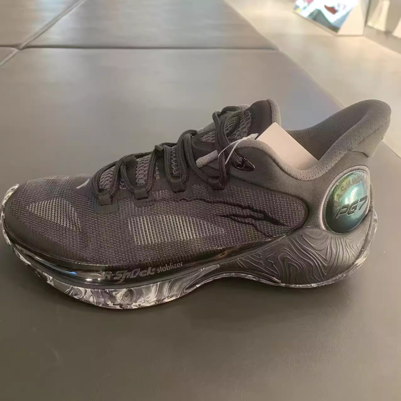 ANTA/安踏缓震耐磨轻质男子