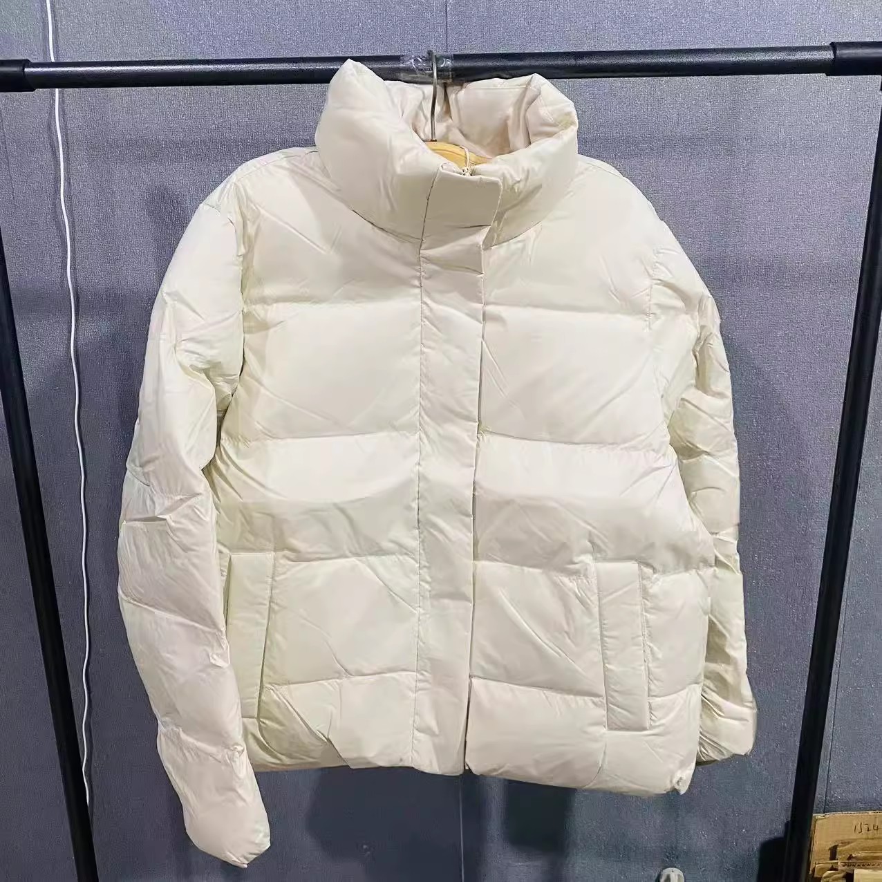 安踏正品2024冬新款女面包羽绒服