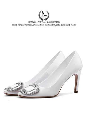 LUKE法式气质绸缎面水钻方扣单鞋女时尚白色圆头高级感高跟鞋