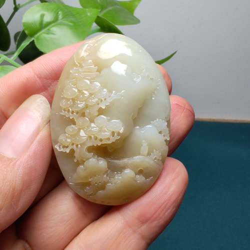 和田玉糖青白玉山水意境吊坠