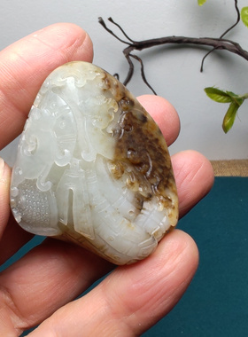 新疆和田玉籽料原石秋梨皮仿古龙凤锦灰堆小把件男女龙凤呈祥油润