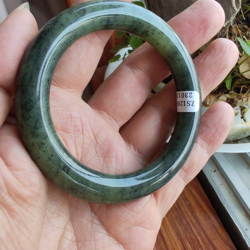 送证书和田玉青花圆条手镯56mm+