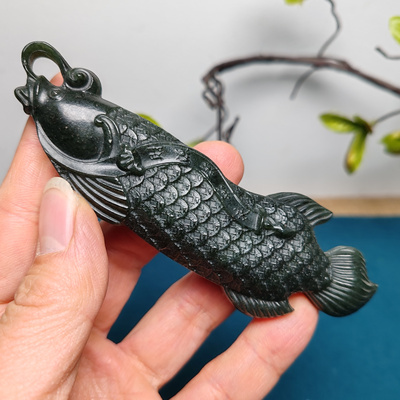 新疆和田玉塔青玉金龙鱼手把件摆件苏工精品保真男女国风年年有余