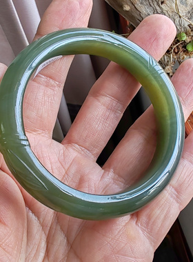 和田玉湖水绿雕花竹节手镯59mm