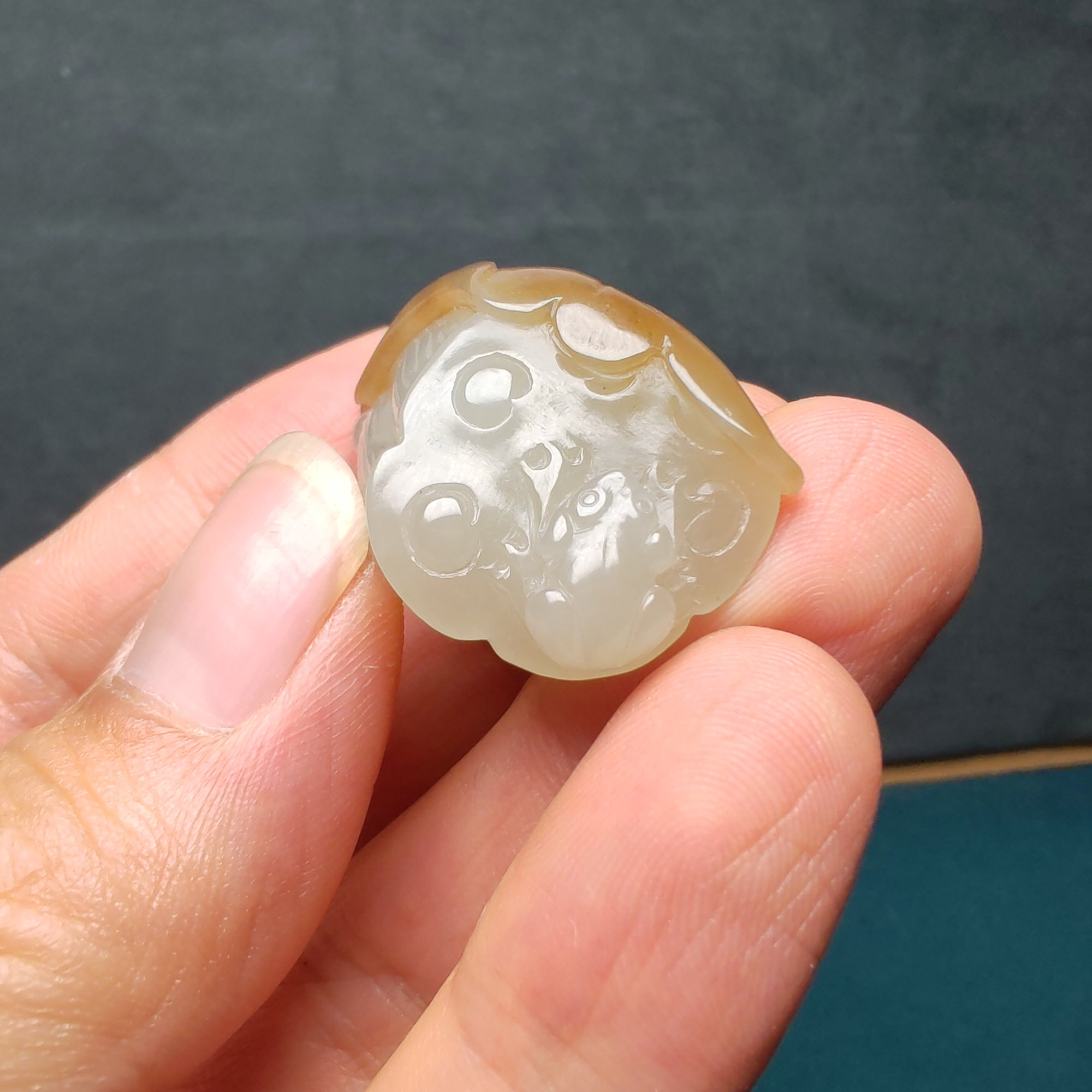 和田玉糖青白玉莲蓬荷叶青蛙吊坠挂件精品油润细腻男女呱呱来财
