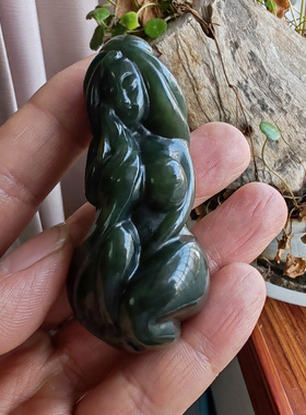 和田玉且末蓝调青玉美女苏工把件