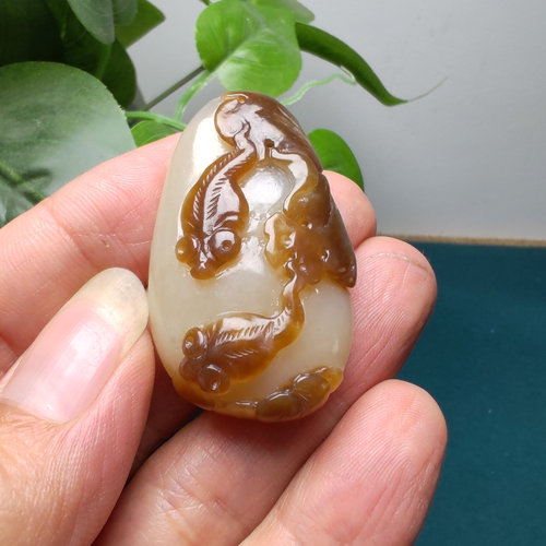 和田玉糖青白玉蝌蚪一路连科吊坠