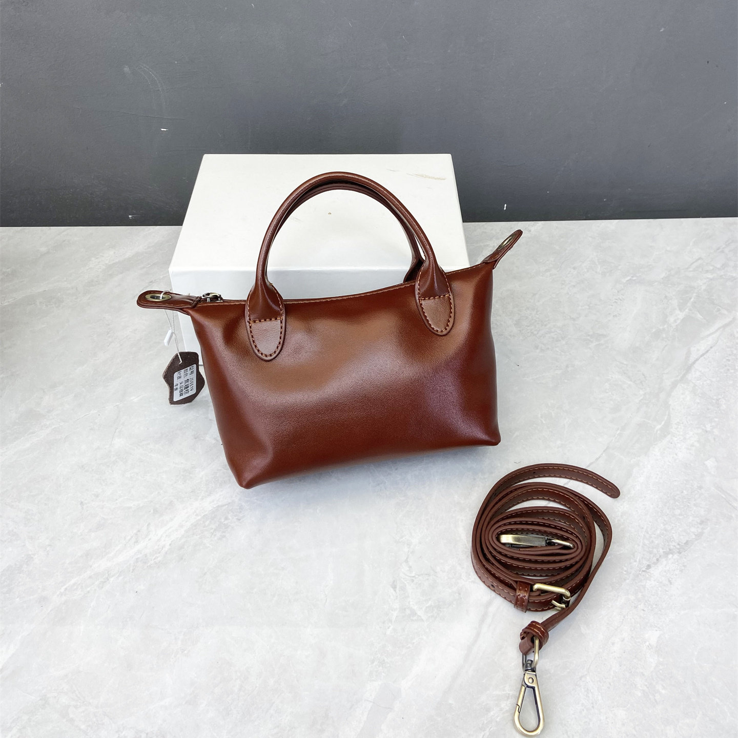 ~头层植鞣牛皮~迷你饺子包单肩斜挎手提包双柄简约百搭大容量女包,箱包皮具/热销女包/男包,通用款女包,淘宝优惠券,粉丝福利购,淘宝优惠卷