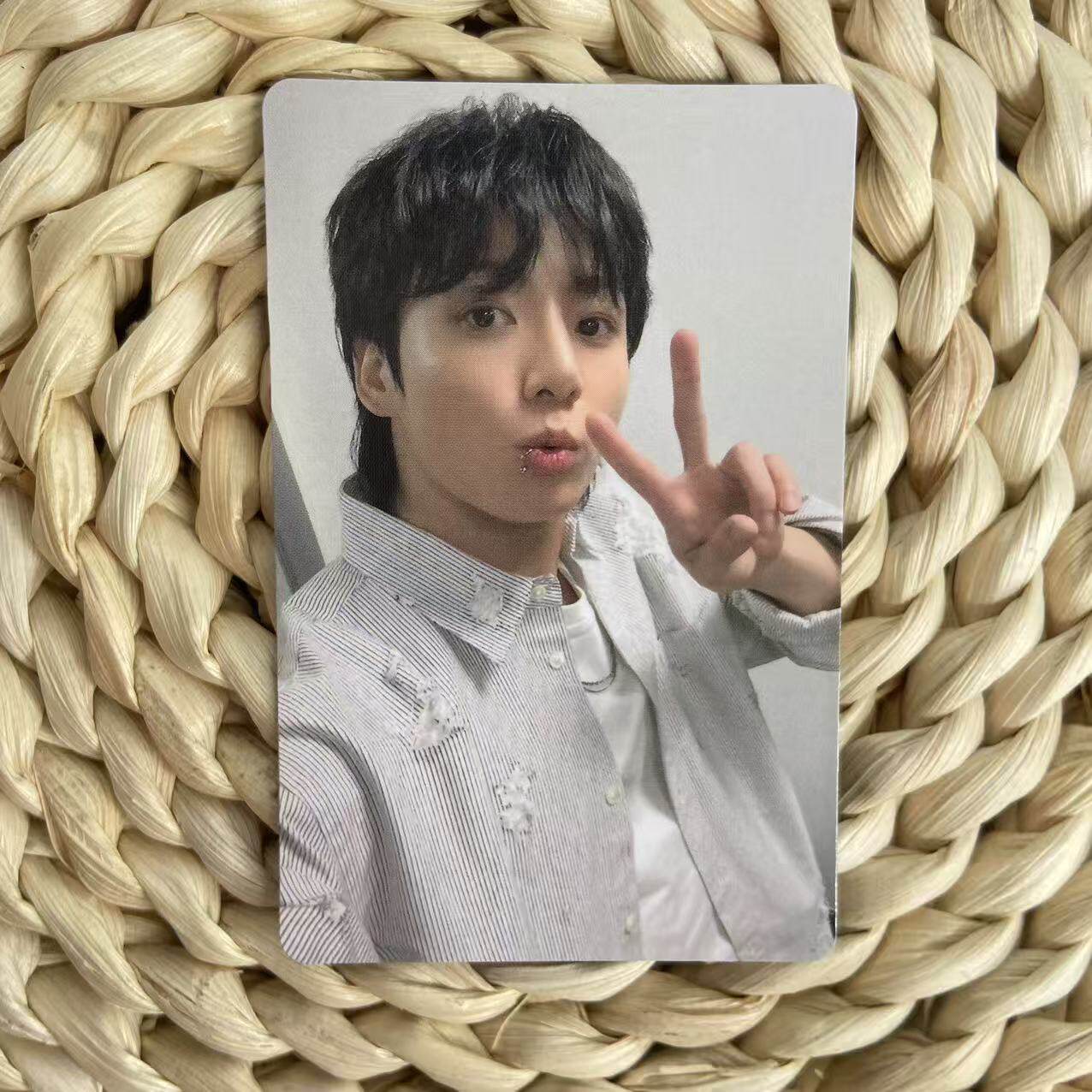 BTS防弹少年团 田柾国wvs japan幸运小卡 GOLDEN 比耶果官方周边