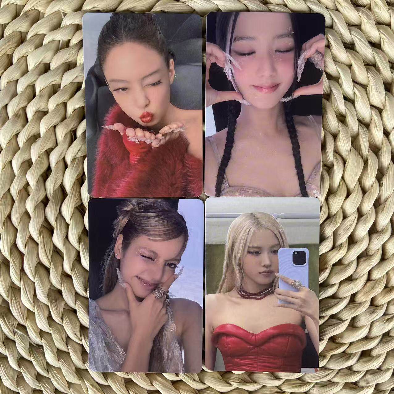 BLACKPINK泡泡摩奇预售特典小卡图片