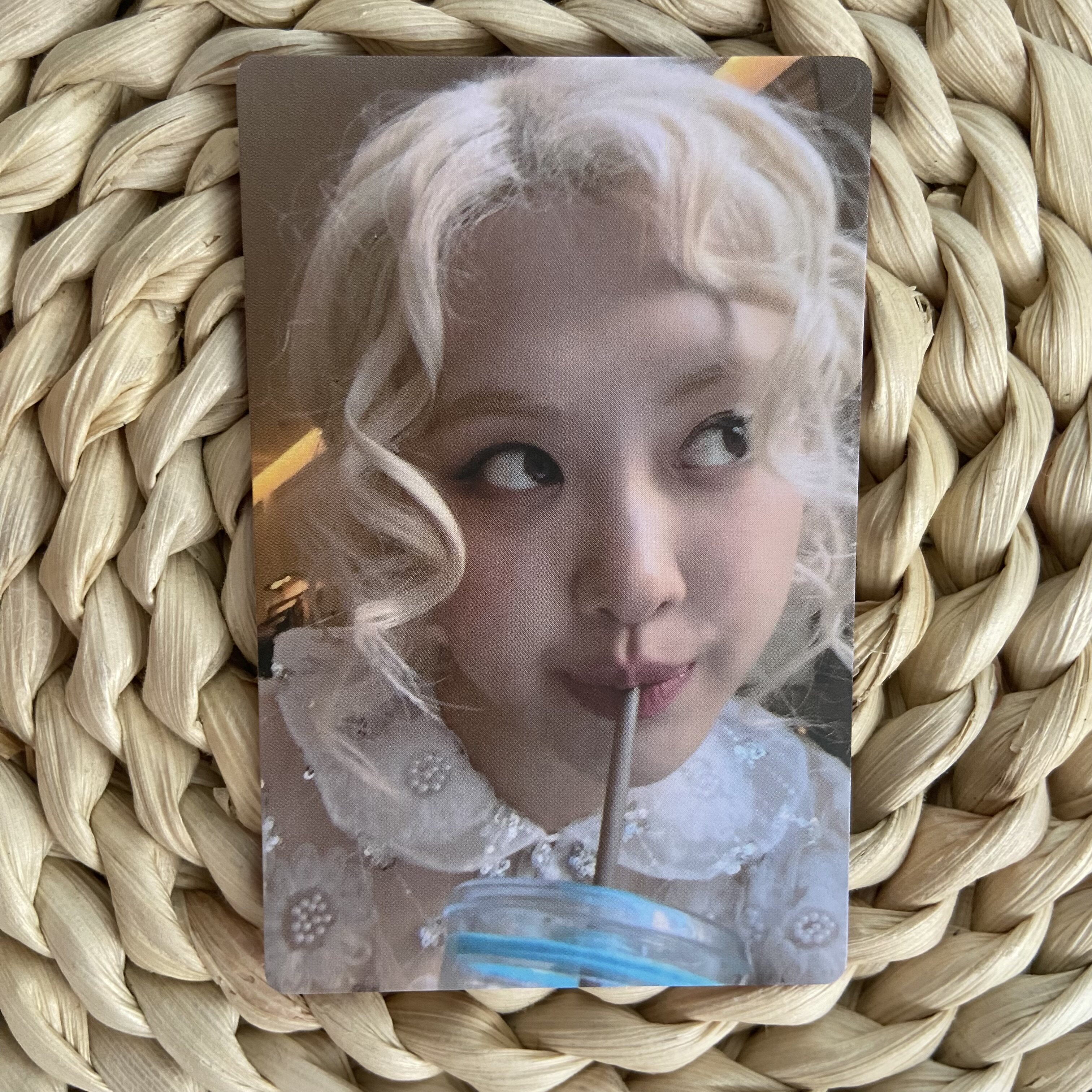 BLACKPINK朴彩英Q音臻享小卡图片