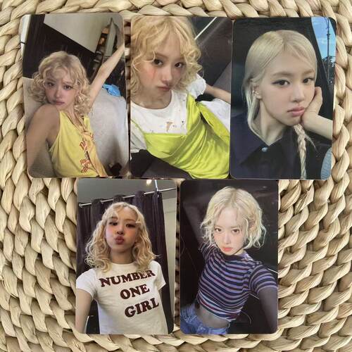 BLACKPINK朴彩英新专专辑小卡
