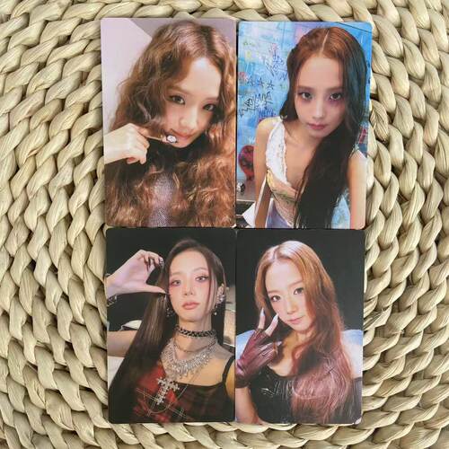 BLACKPINK金智秀q音臻享小卡