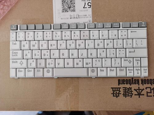 HMB3313BZA01 笔记本键盘 us 英文文版本 缺键帽，可以拿旧键盘配