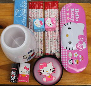 包邮正品hello kitty木制铅笔 kt铁笔盒 凯蒂猫笔刨女学生笔筒装