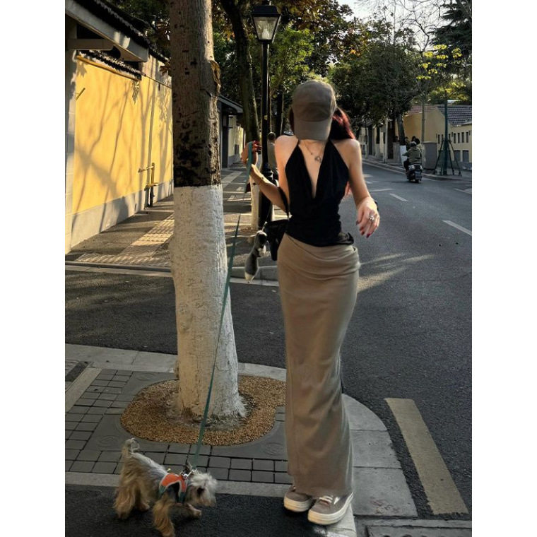 韩系小众穿搭黑色V领挂脖吊带背心女夏季小个子辣妹包臀长裙套装