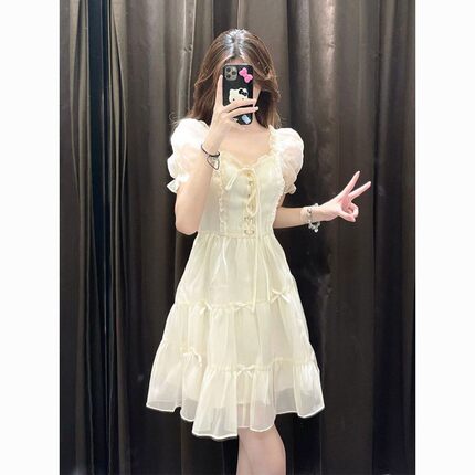 法式气质绝美公主裙小个子设计感收腰显瘦杏色碎花连衣裙女春夏季