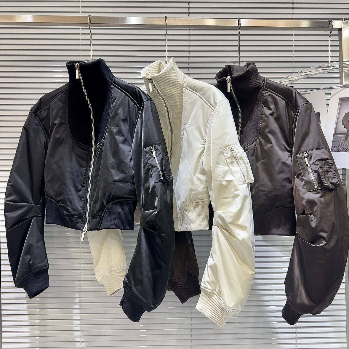 2025秋冬新款黑色棒球服外套 螺纹领口防风保暖棉服夹克棉衣外套