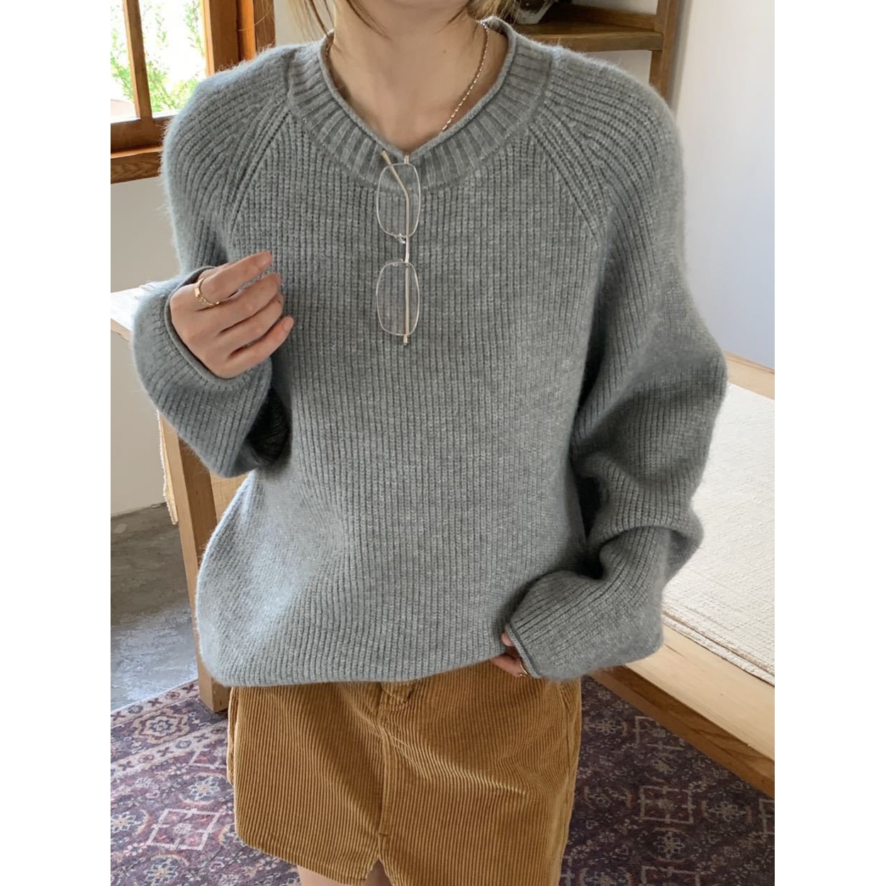 日韩宽松休闲风针织衫女秋冬新款纯色圆领卷边插肩袖套头毛衣