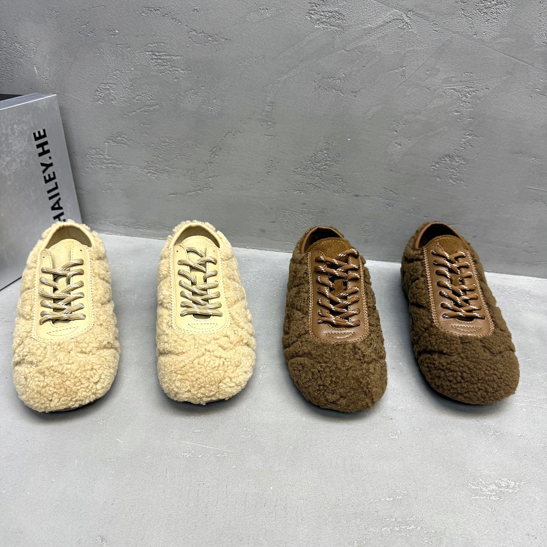 冬季羊毛加绒德训鞋女配羊毛垫