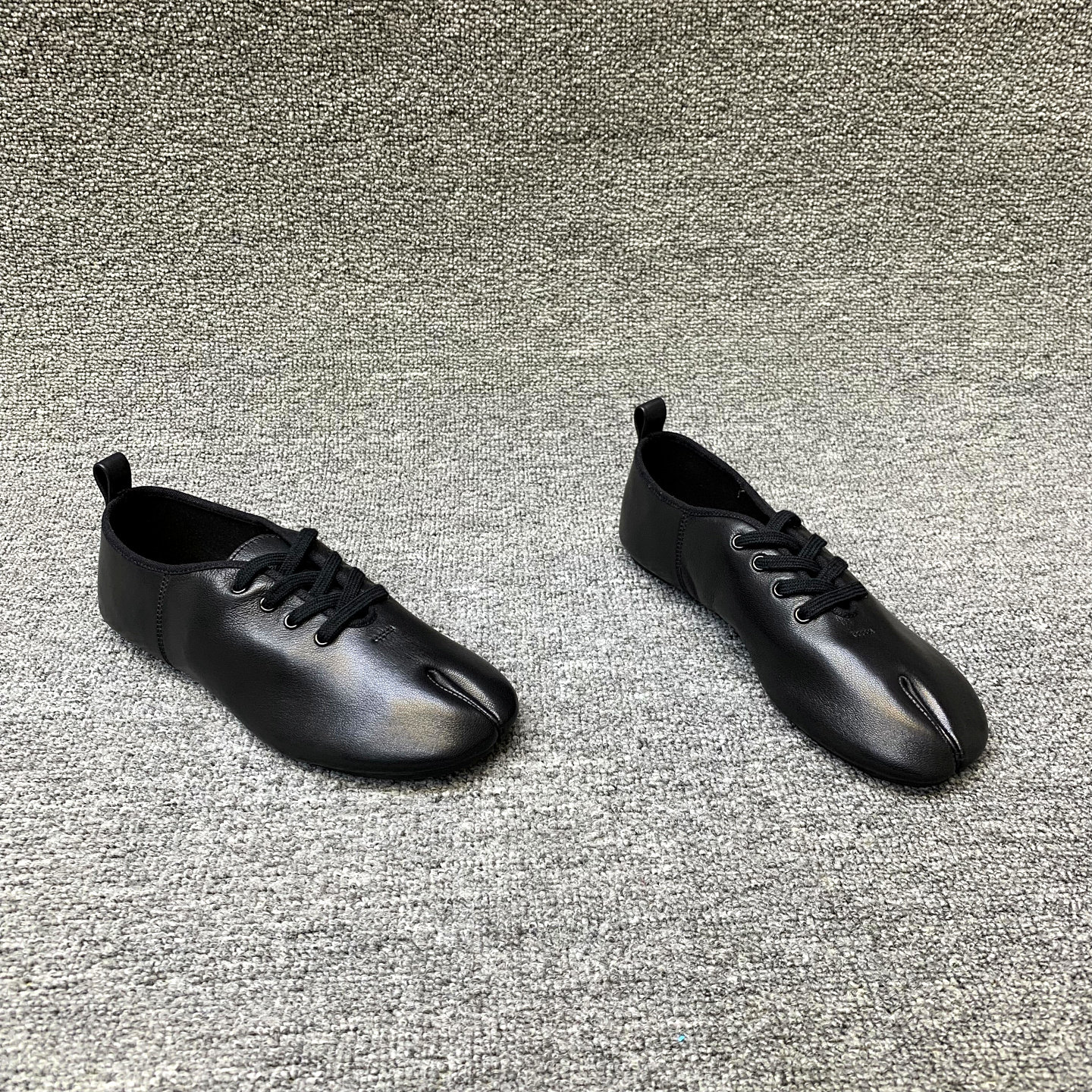 欧洲站女鞋2026春季新款欧货真皮系带分趾低跟英伦风单鞋小皮鞋女,女鞋,浅口单鞋,淘宝优惠券,粉丝福利购,淘宝优惠卷