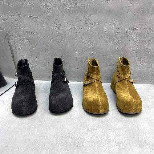 乐魔真皮磨砂马丁靴女秋冬新款潮
