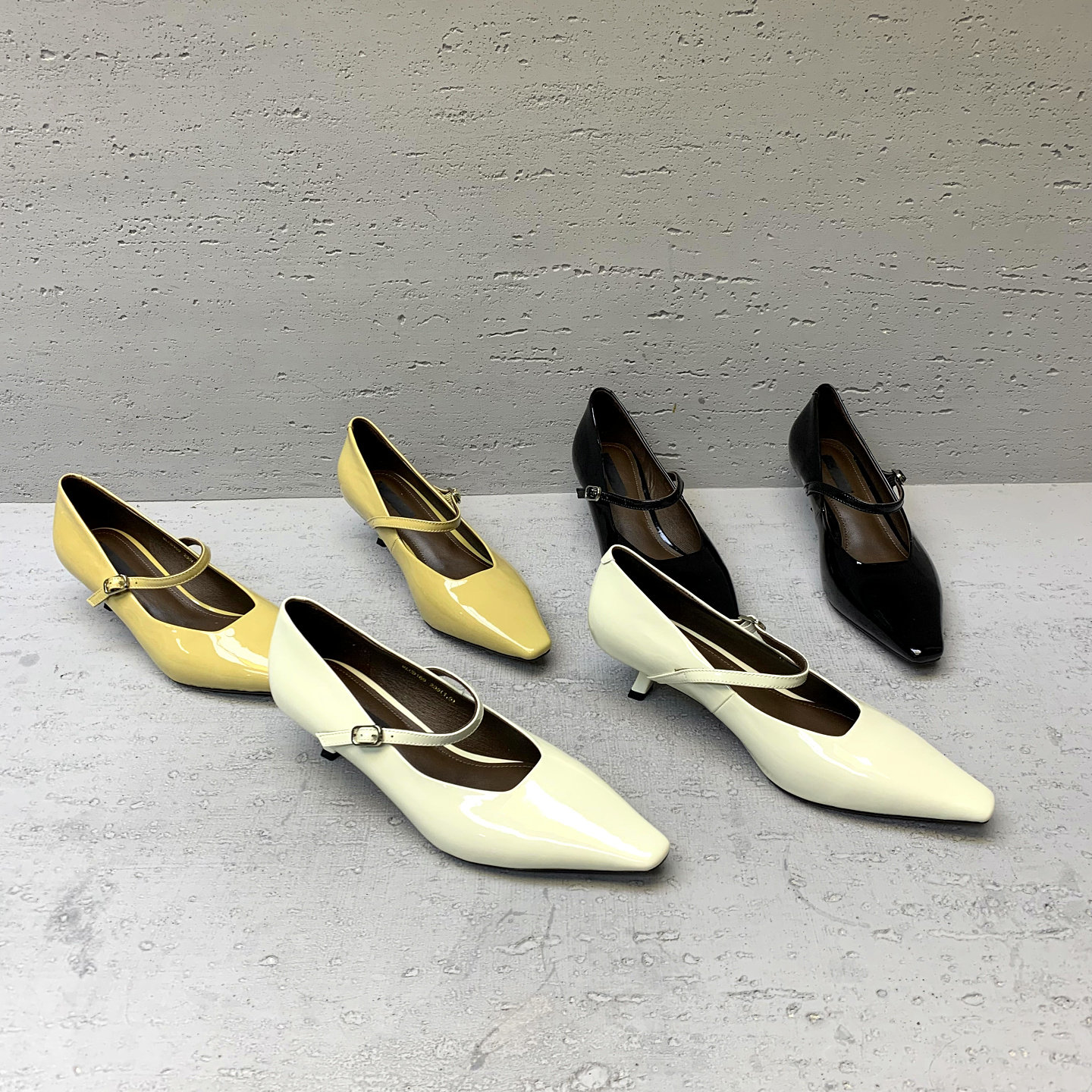 欧洲站女鞋2026春季新款欧货漆皮浅口绑带小细跟尖头时尚高跟鞋女