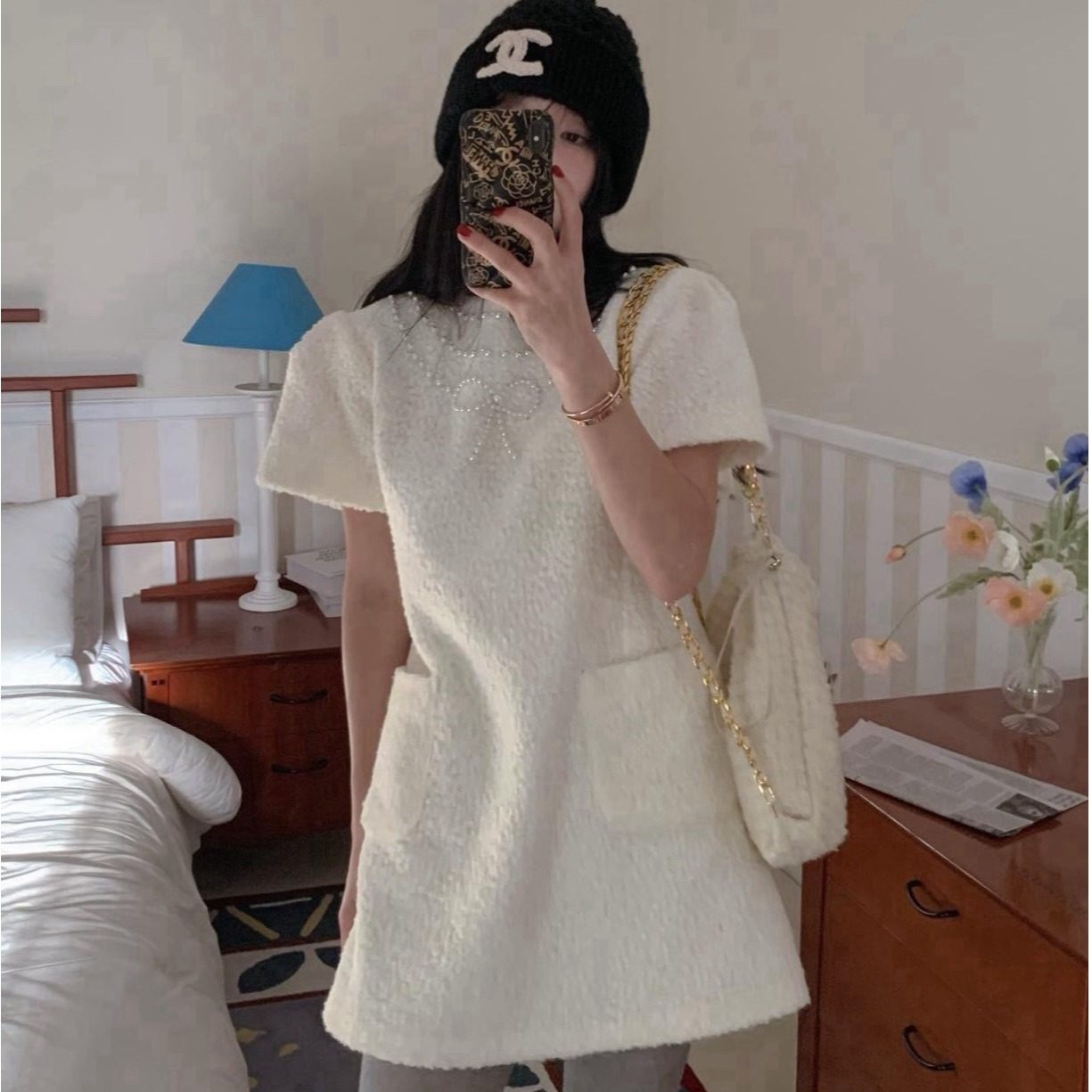 韩国东大门法式小香风圆领钉珍珠蝴蝶结泡泡袖纯色A字连衣短裙女