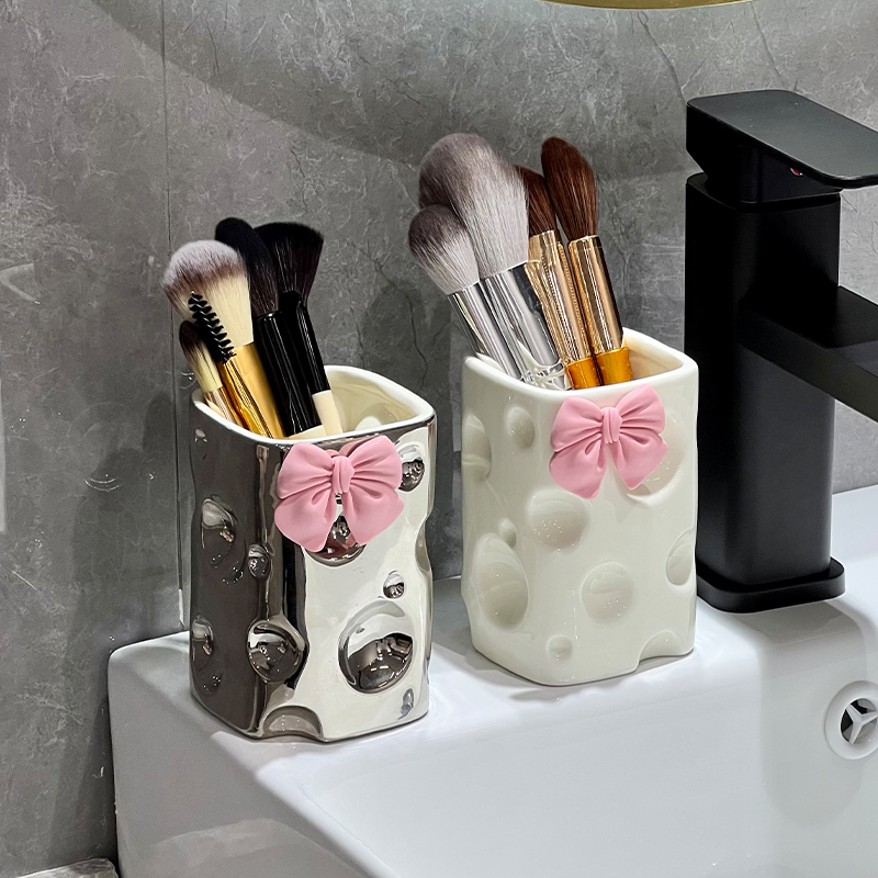 化妆刷收纳筒陶瓷梳妆台
