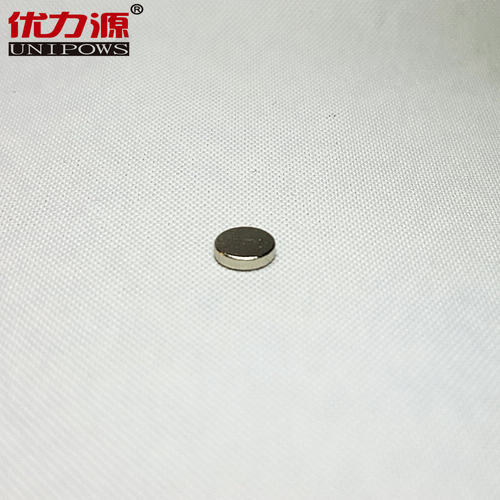 导电小磁铁可配套14500 18650 5号7号等平头电池作尖头使用