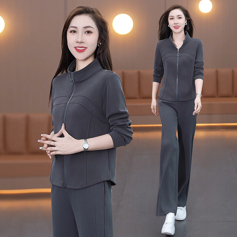 秋冬女显瘦减龄时尚运动三件套