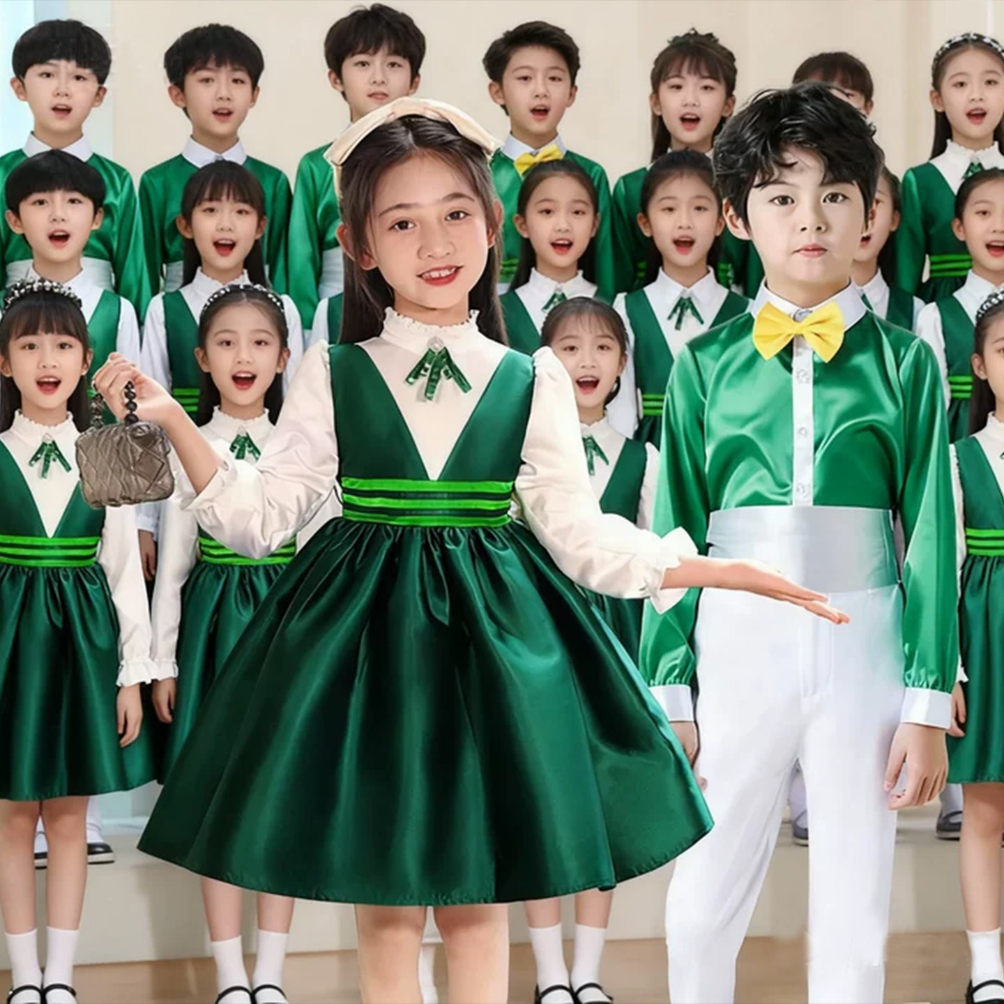 元旦儿童合唱朗诵主持表演服