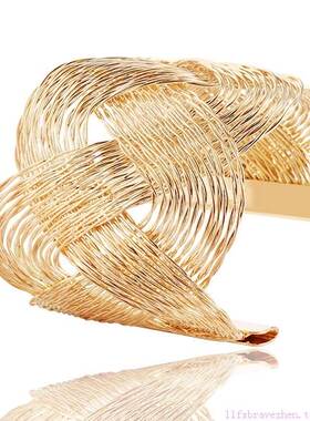 metal bracelet women hand catenary 金属丝编织女手镯毛浴巾扣