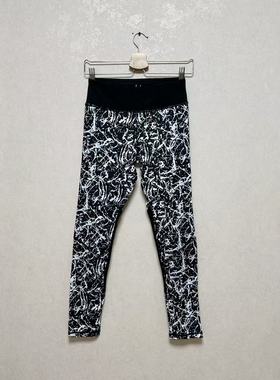 外贸出口德国LASC*NA原单女黑白印花带兜小脚瑜伽打底裤提臀修身