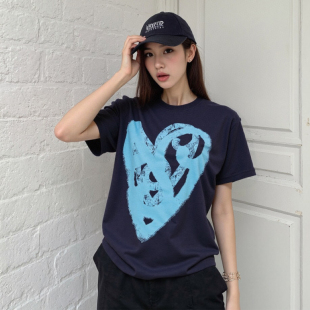 T恤上衣女2025年夏季 小众设计复古爱心涂鸦印花正肩显瘦休闲短袖