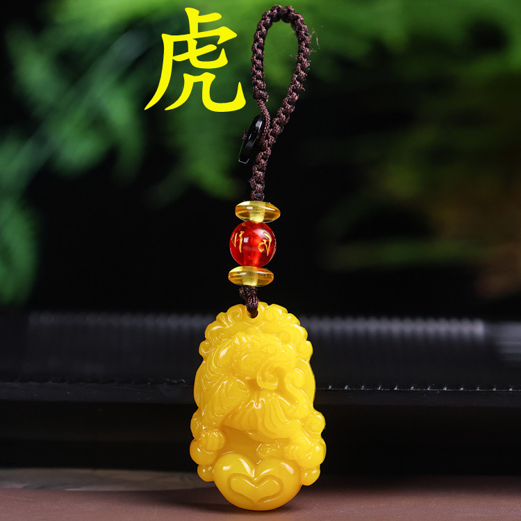 新款小号黄龙玉十二生肖吊坠男女款天然和田玉生肖牛虎钥匙扣挂坠