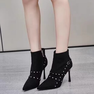 黑色法式时尚2025秋冬新加绒尖头细跟高跟绒面短靴侧拉链显瘦女靴