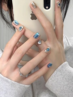 布拉提契穿戴甲成品高级感猫眼蓝短款秋冬显白美甲贴片手工假指甲