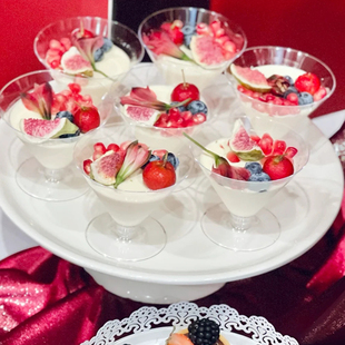 一次性香槟杯鸡尾酒杯高脚杯木糠杯慕斯杯布丁杯塑料带盖加厚杯子