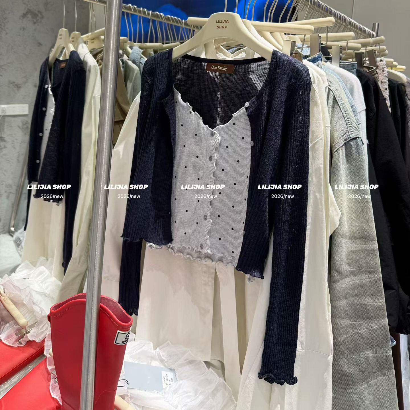 藏青色韩系波点木耳边针织开衫两件套女春季短款百搭内搭吊带背心