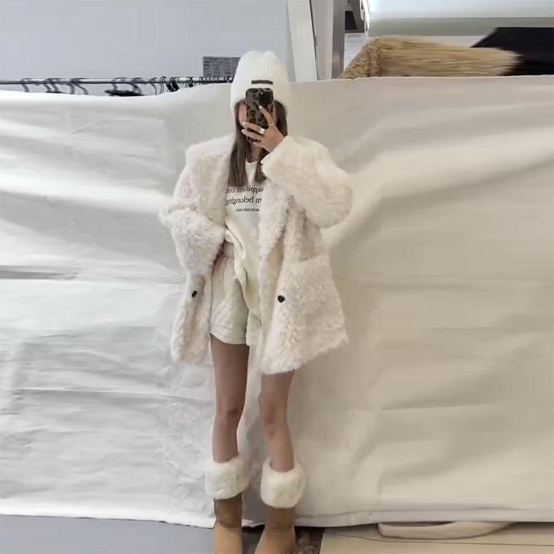 韩系巨好看宽松显瘦皮毛一体外套