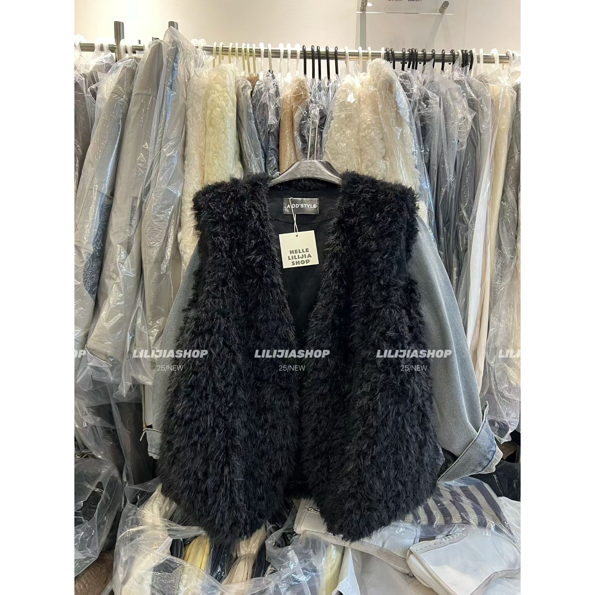 韩版时尚百搭黑色V领毛毛马甲