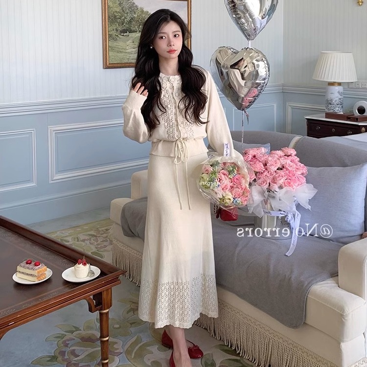 春季女装气质时尚套装钩花针织开衫毛衣外套中长款半身裙两件套