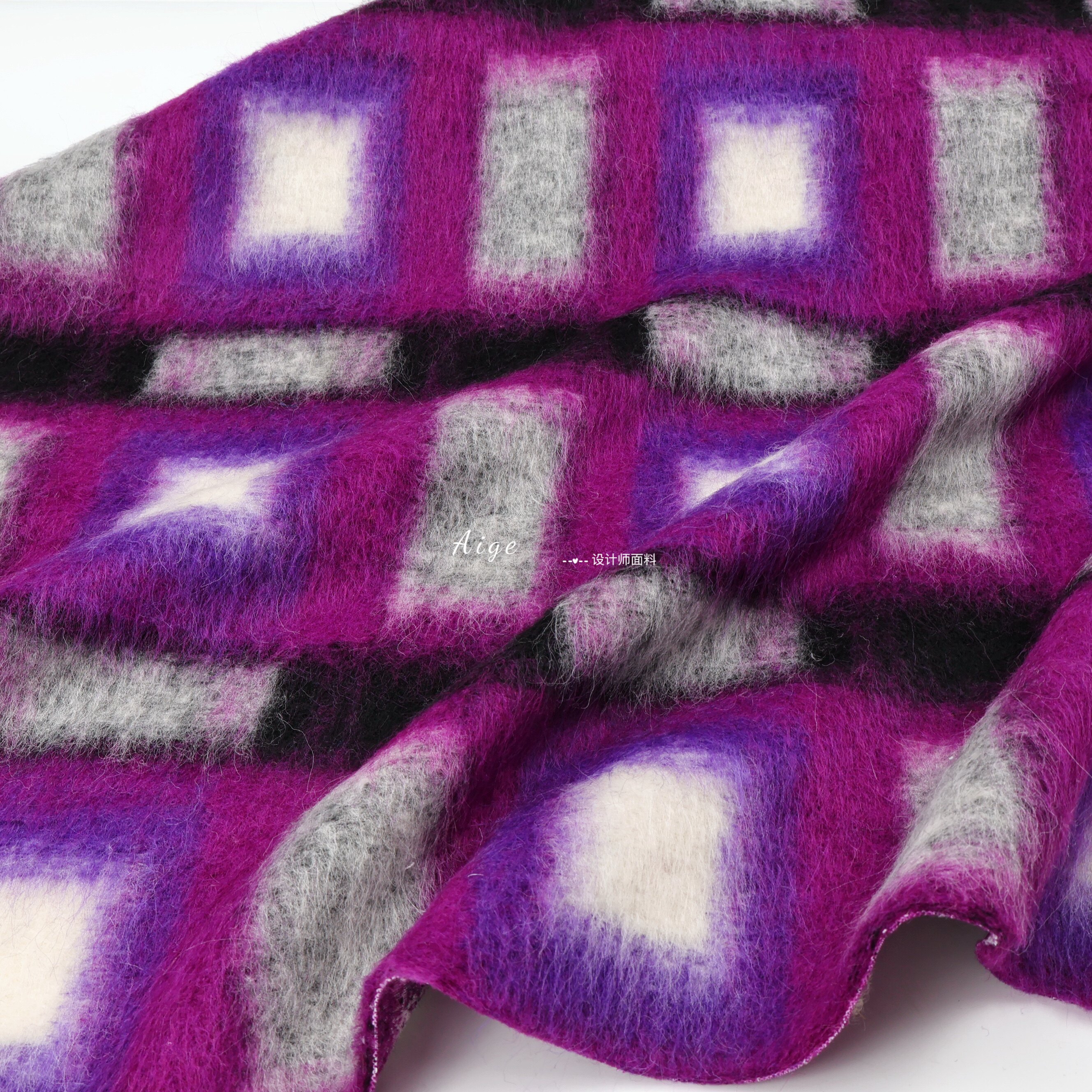 意大利进口 紫红色几何长毛苏力羊驼毛毛料面料大衣外套半裙布料