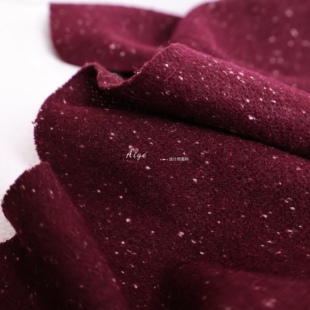 垂感细腻 深酒红色雪花点点90%羊毛弹力针织毛料毛呢面料套装布料