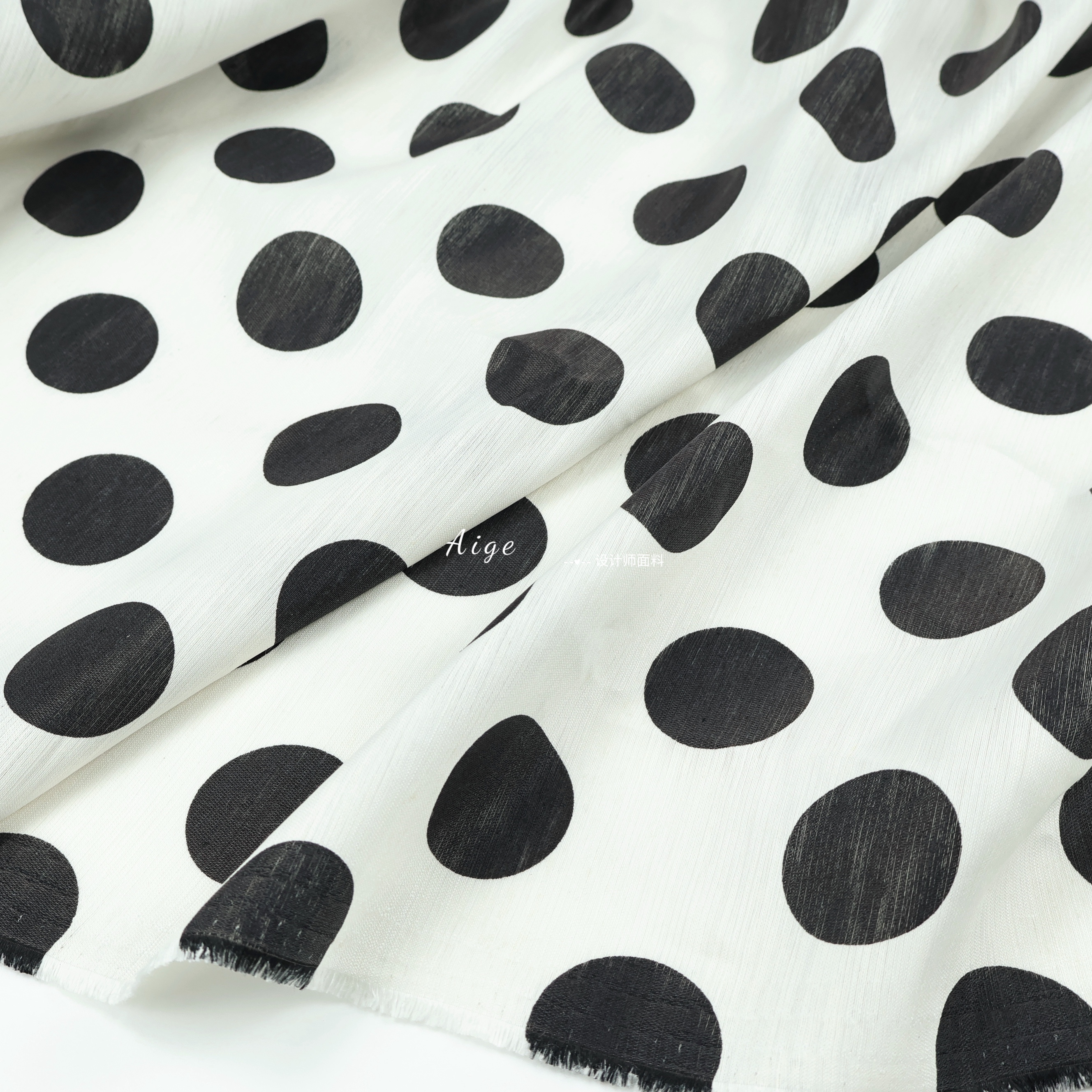 微廓筋骨感 简约黑白波点印花天丝麻棉麻亚麻面料套装连衣裙布料