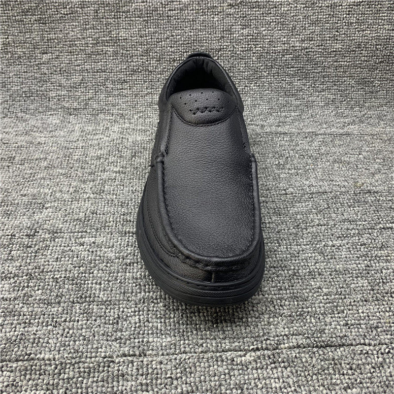 2026年春季休闲风圆头套脚真皮男鞋舒适轻便商务皮鞋黑色中跟青年