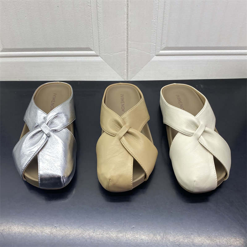 2026年夏季休闲风交叉绑带包头拖女夏平底防滑外穿时尚懒人半拖鞋