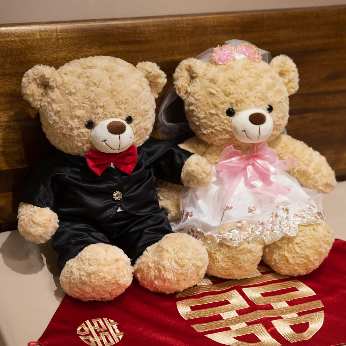 情侣小熊公仔压床娃娃一对结婚可爱金童玉女抱抱熊布娃娃婚房布置